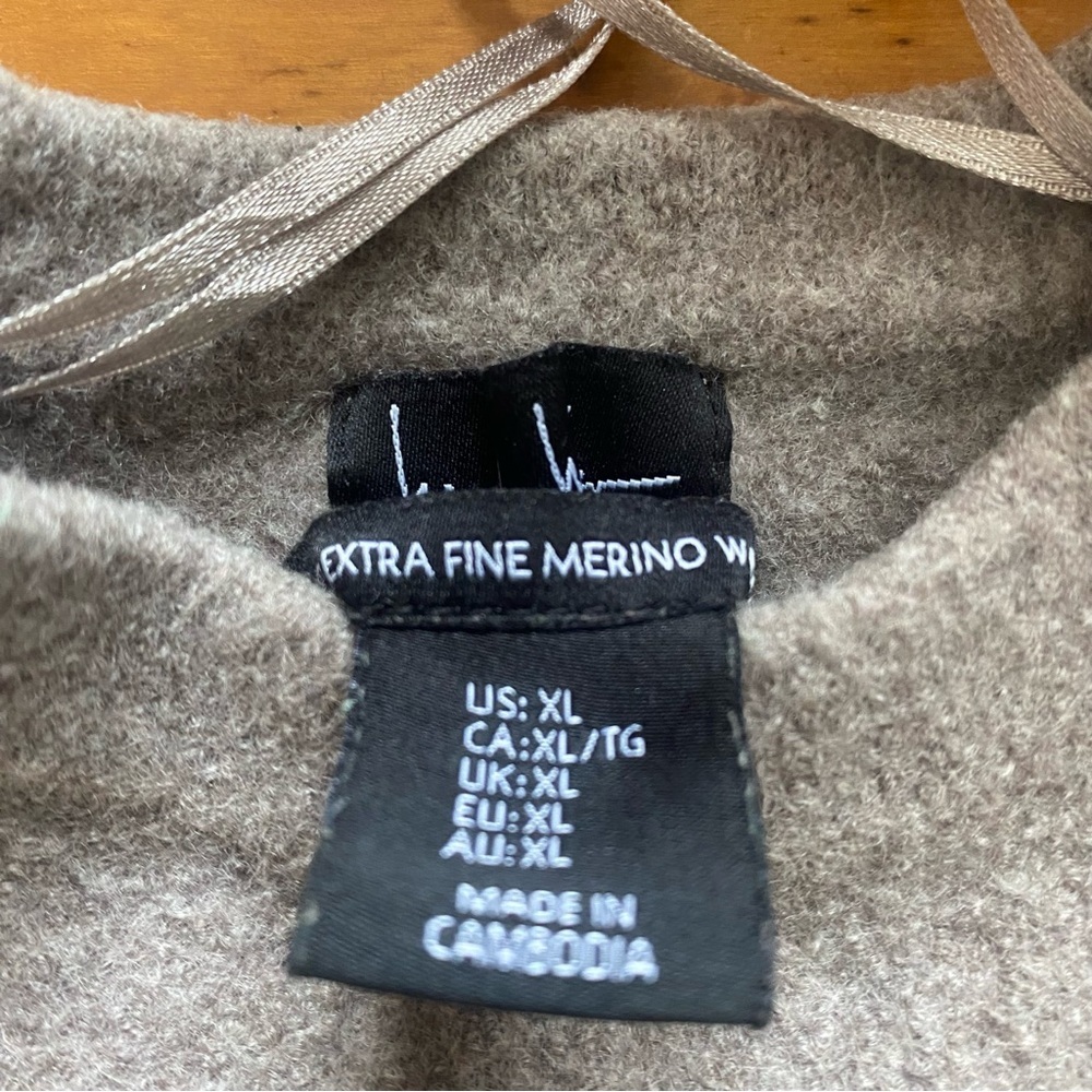 Nicole Miller child/toddler Tan 100% wool Sweater‎